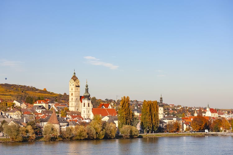 Flughafentransfer zum/vom Krems an der Donau