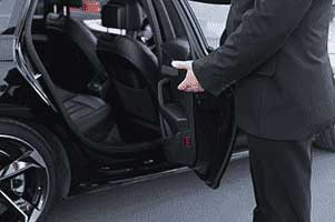 Taxi Gerasdorf bei Wien zum Flughafen Wien (VIE) – Flughafentransfer