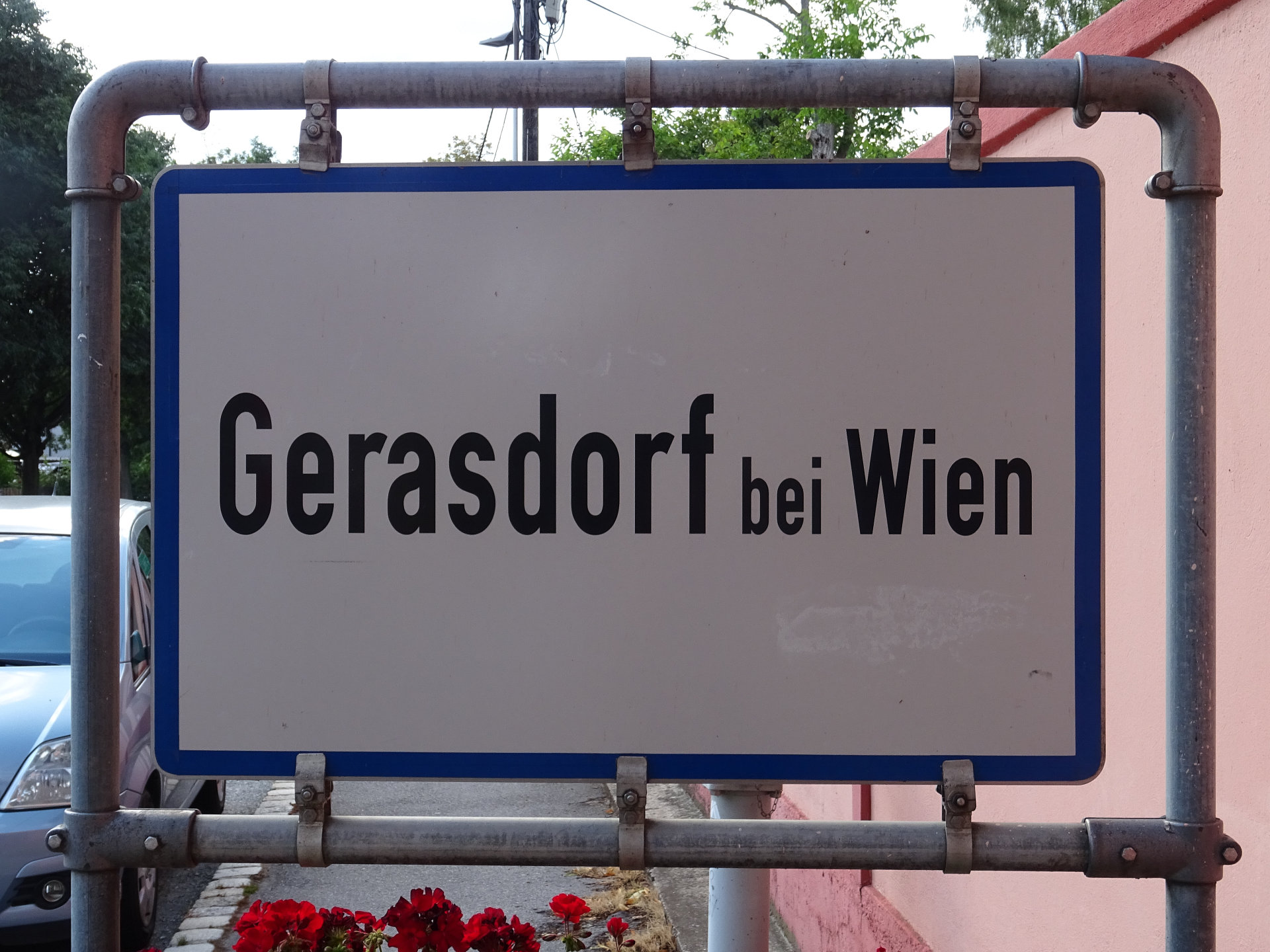 Flughafentransfer zum/vom Gerasdorf bei Wien